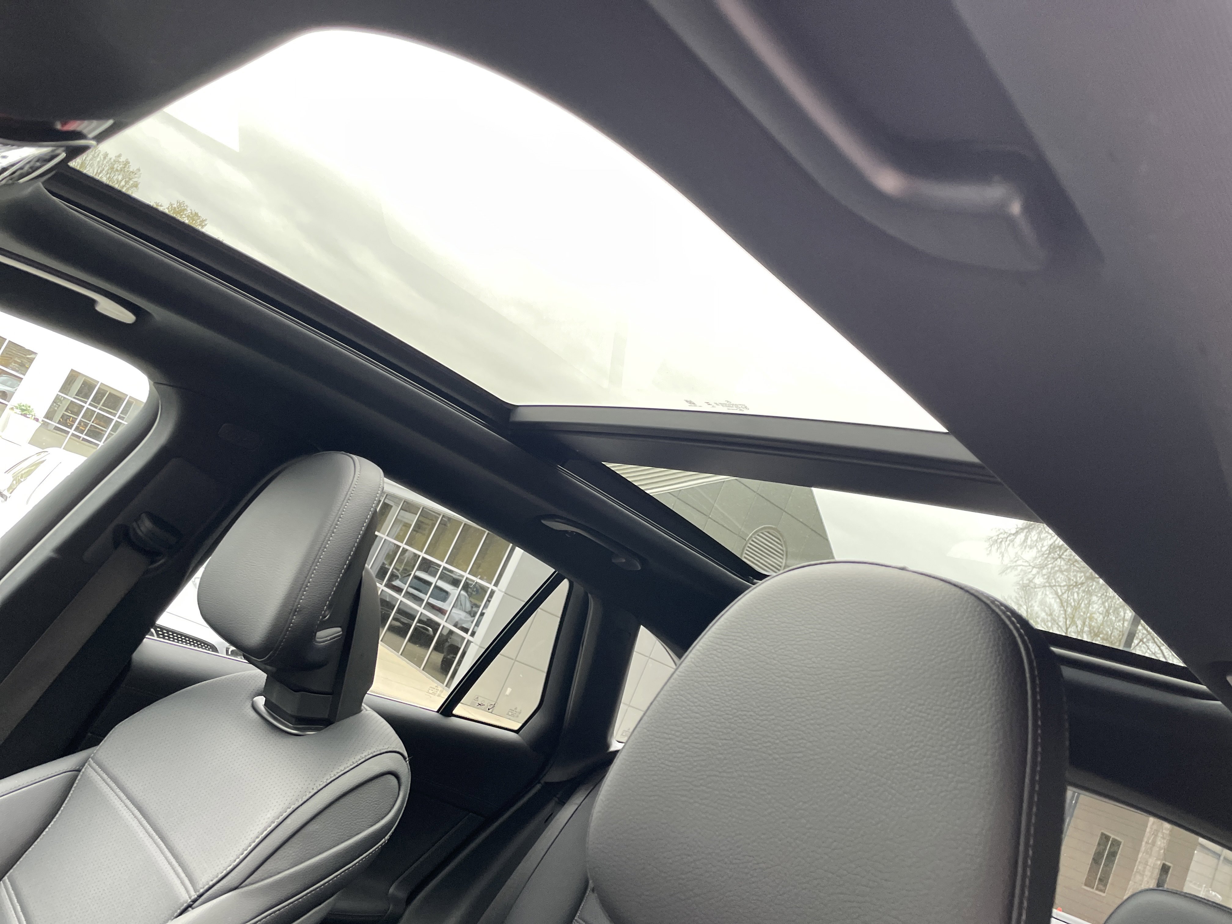 Certified 2025 Mercedes-Benz GLC 300 4MATIC image 23