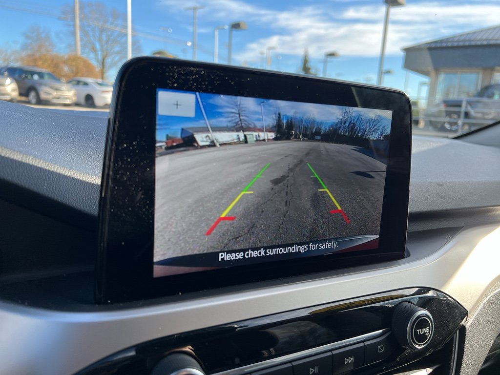 Used 2020 Ford Escape SE image 14