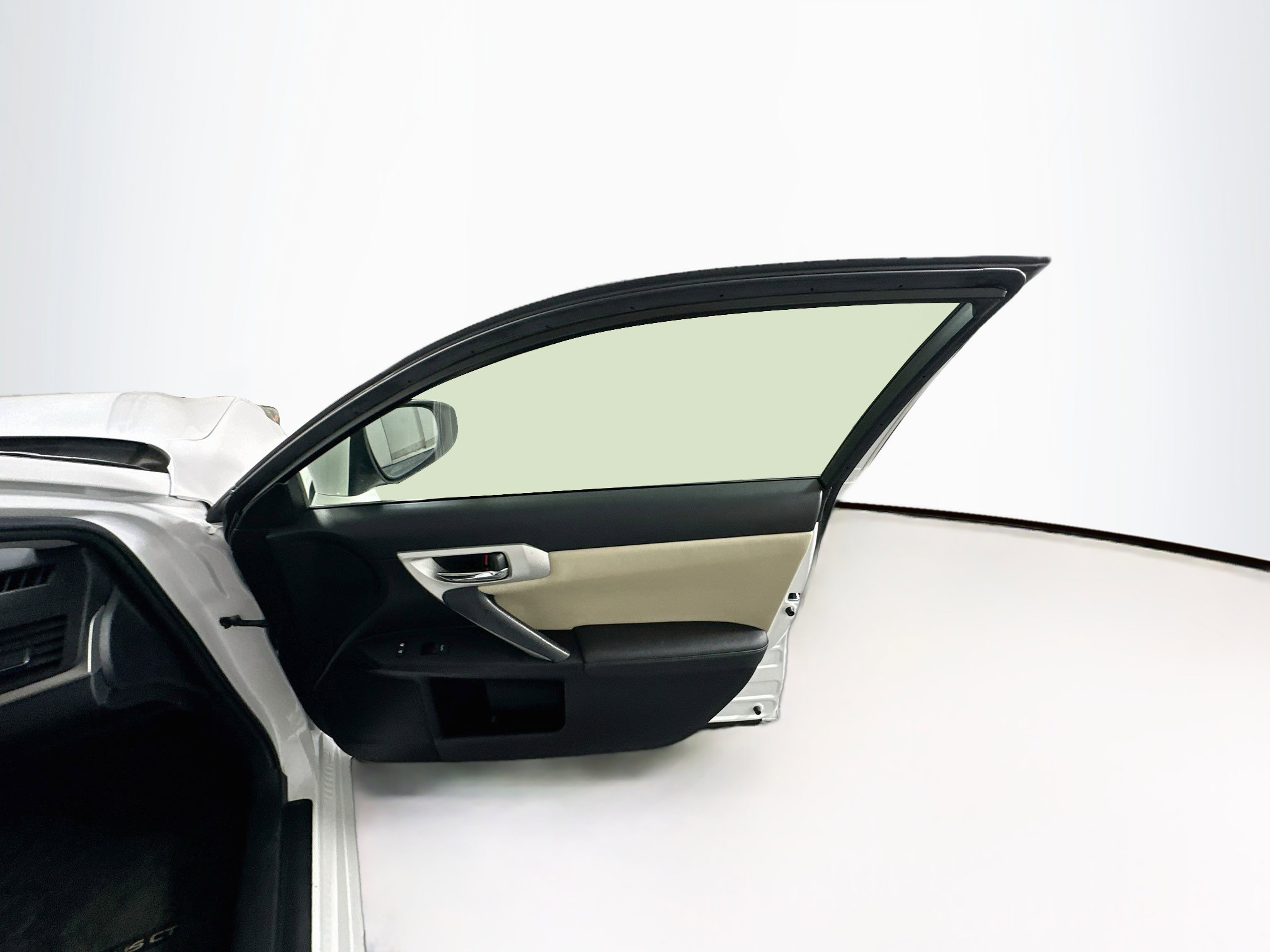 Used 2013 Lexus CT 200h w/ Premium Pkg w/Navigation FWD image 32