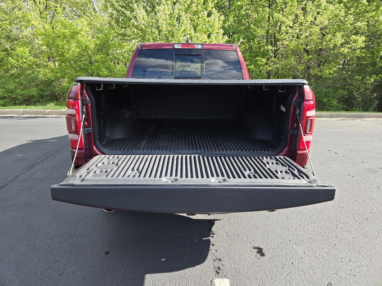 Used 2023 RAM 1500 Laramie AWD/4WD image 9