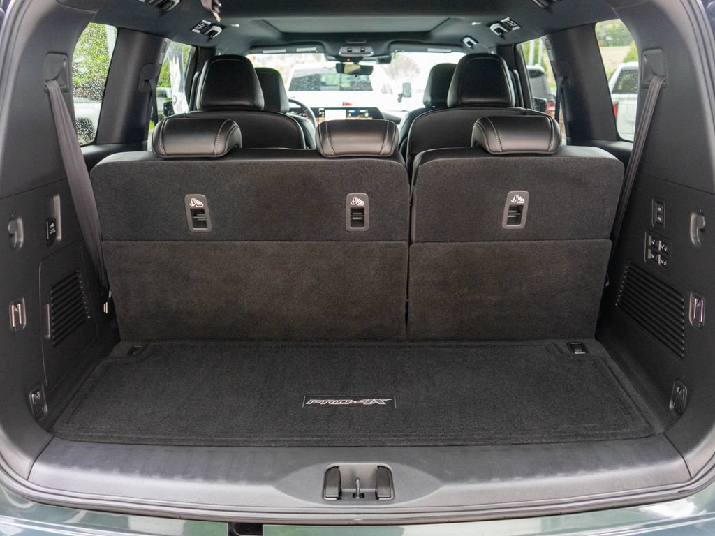 Used 2026 Nissan Armada PRO-4X AWD/4WD image 36