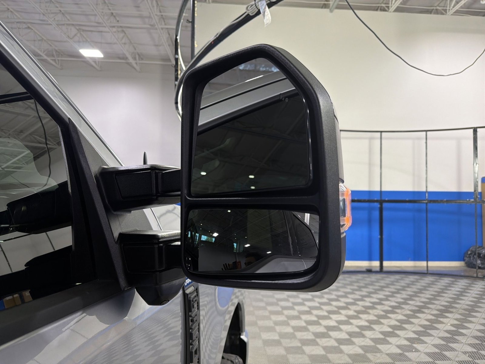 Used 2024 Ford F350 Lariat w/ Lariat Ultimate Package AWD/4WD image 15