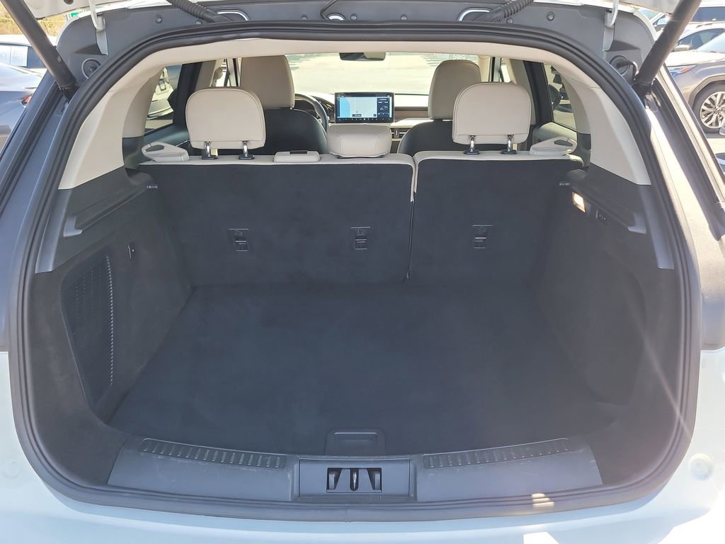 Used 2025 Lincoln Corsair Reserve w/ Jet Appearance Package image 7