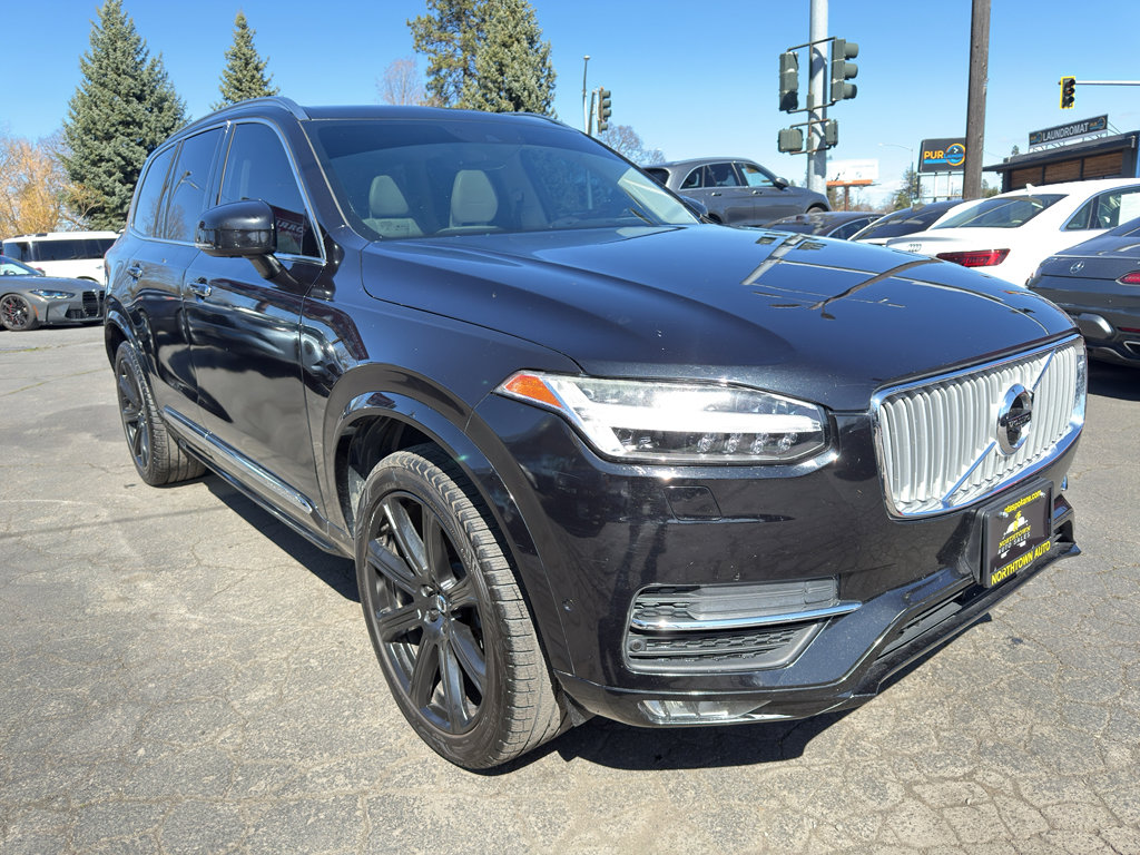 Used 2016 Volvo XC90 T6 Inscription w/ Vision Package image 12