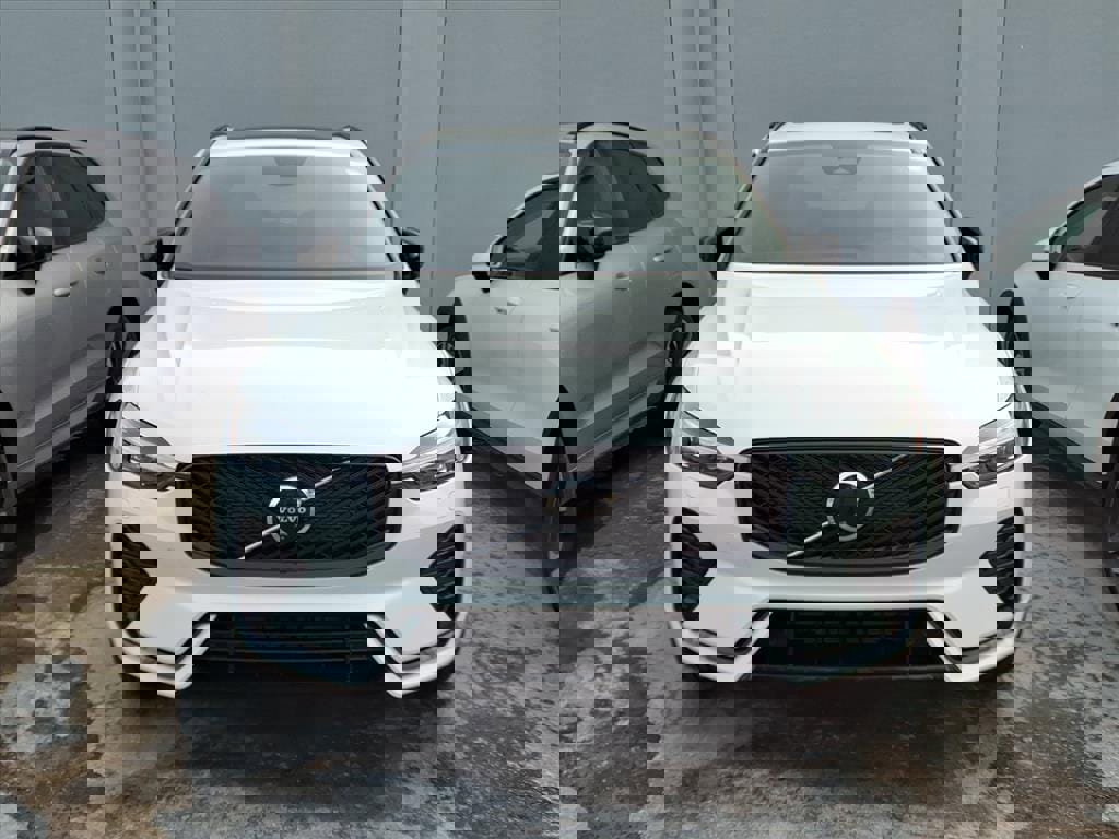 New 2026 Volvo XC60 B5 Plus w/ Protection Package Premier image 3