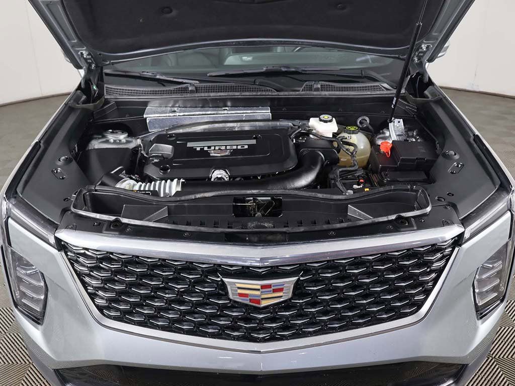 Used 2024 Cadillac XT4 Premium Luxury image 19