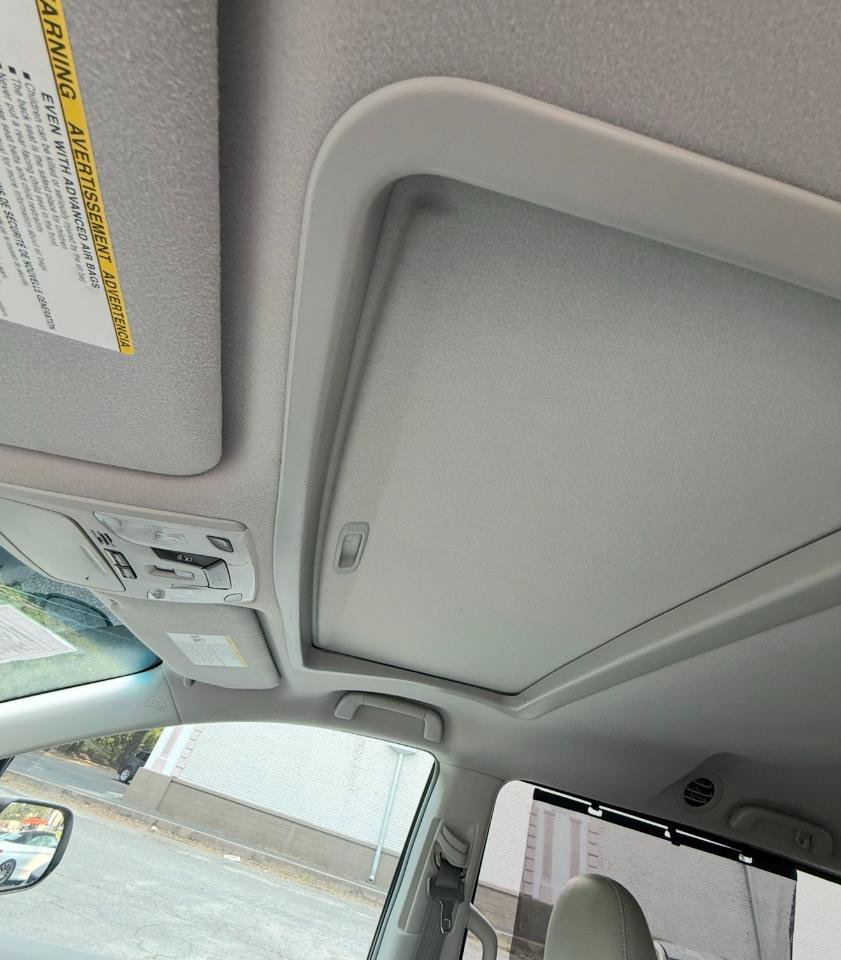 Used 2013 Toyota Sienna XLE FWD image 30