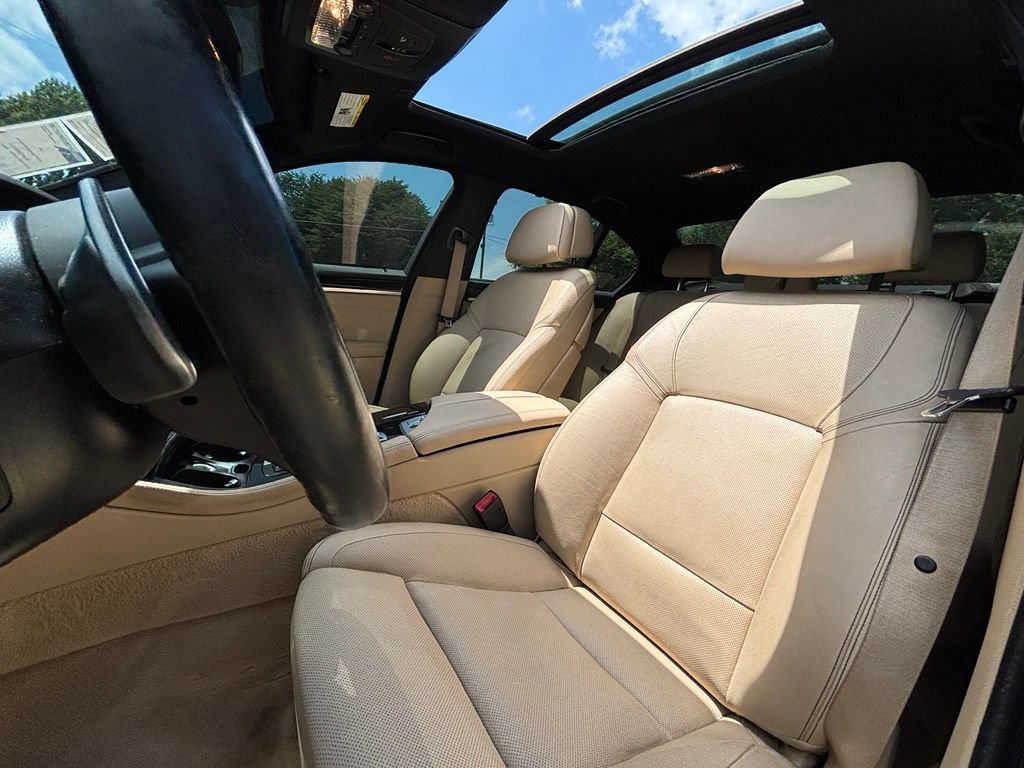 Used 2014 BMW 550i xDrive Sedan AWD/4WD image 14