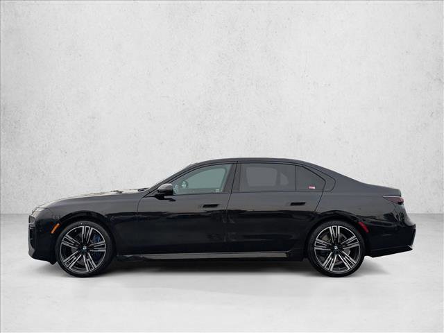 Used 2023 BMW 740i image 9