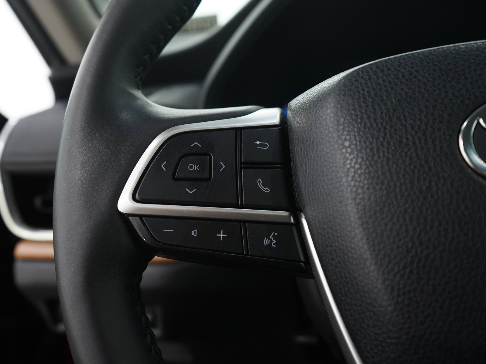 Used 2024 Toyota Grand Highlander AWD image 31