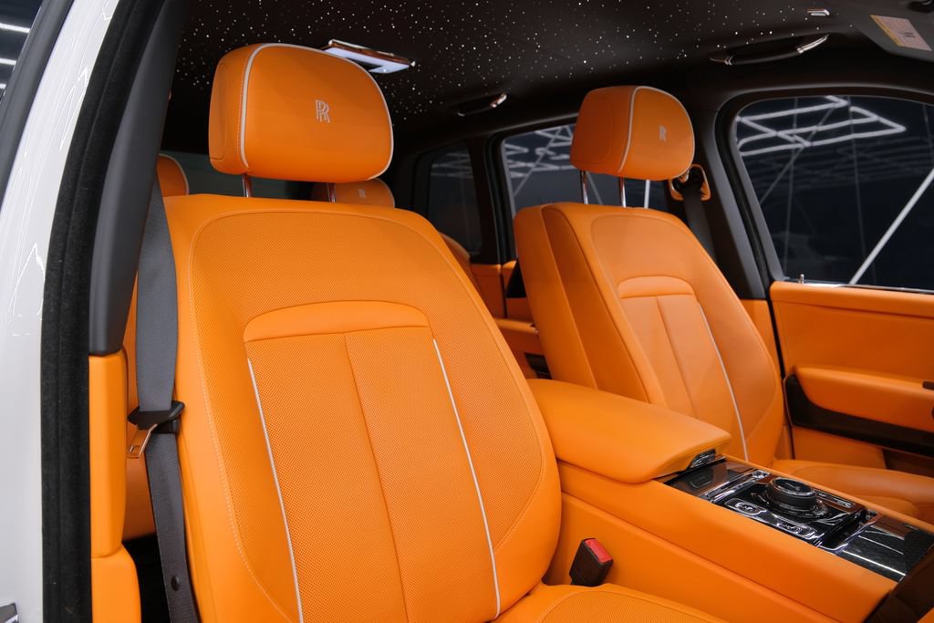 Used 2025 Rolls-Royce Cullinan Black Badge AWD/4WD image 30