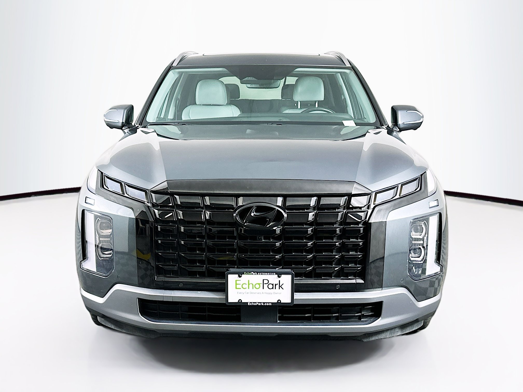 Used 2024 Hyundai Palisade SEL w/ Premium Package FWD image 2
