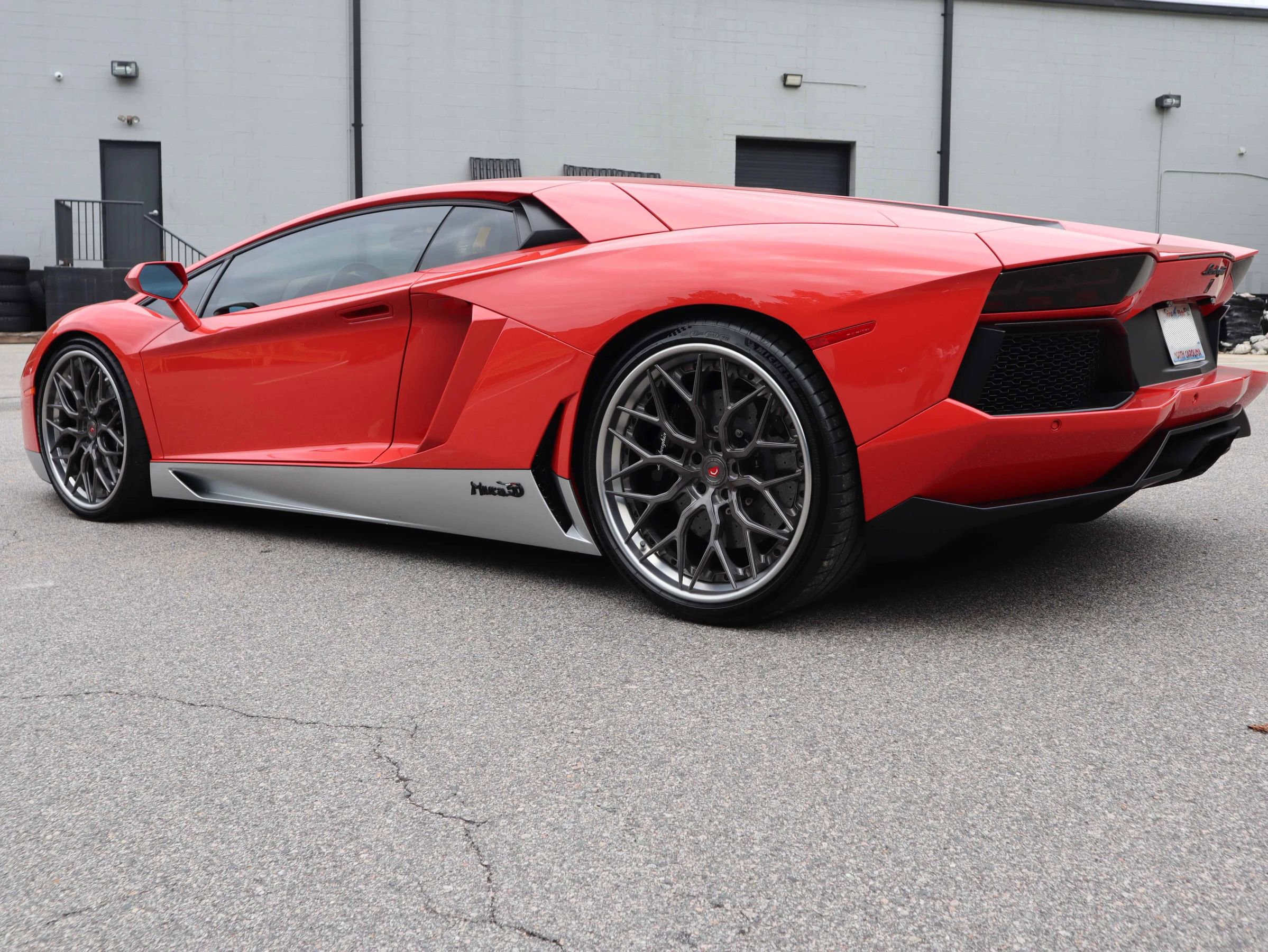 Used 2017 Lamborghini Aventador LP 700-4 image 16