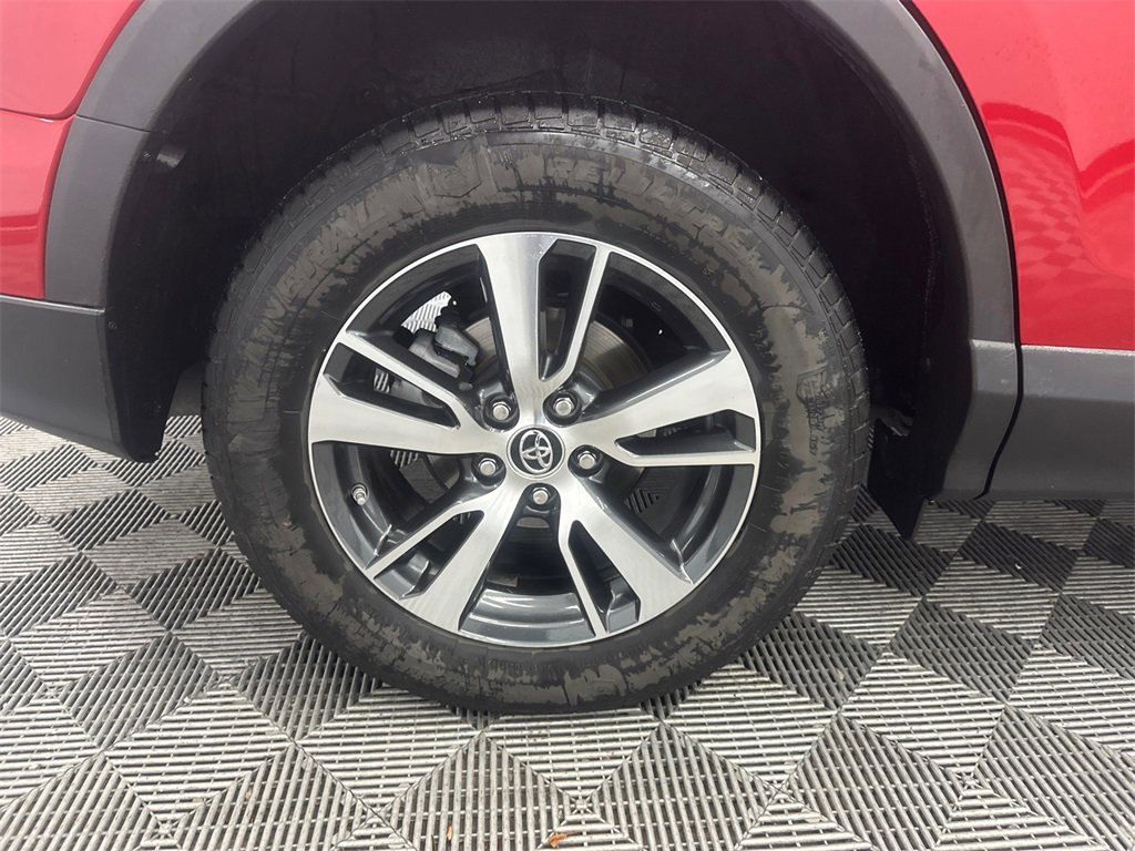 Used 2017 Toyota RAV4 XLE image 18