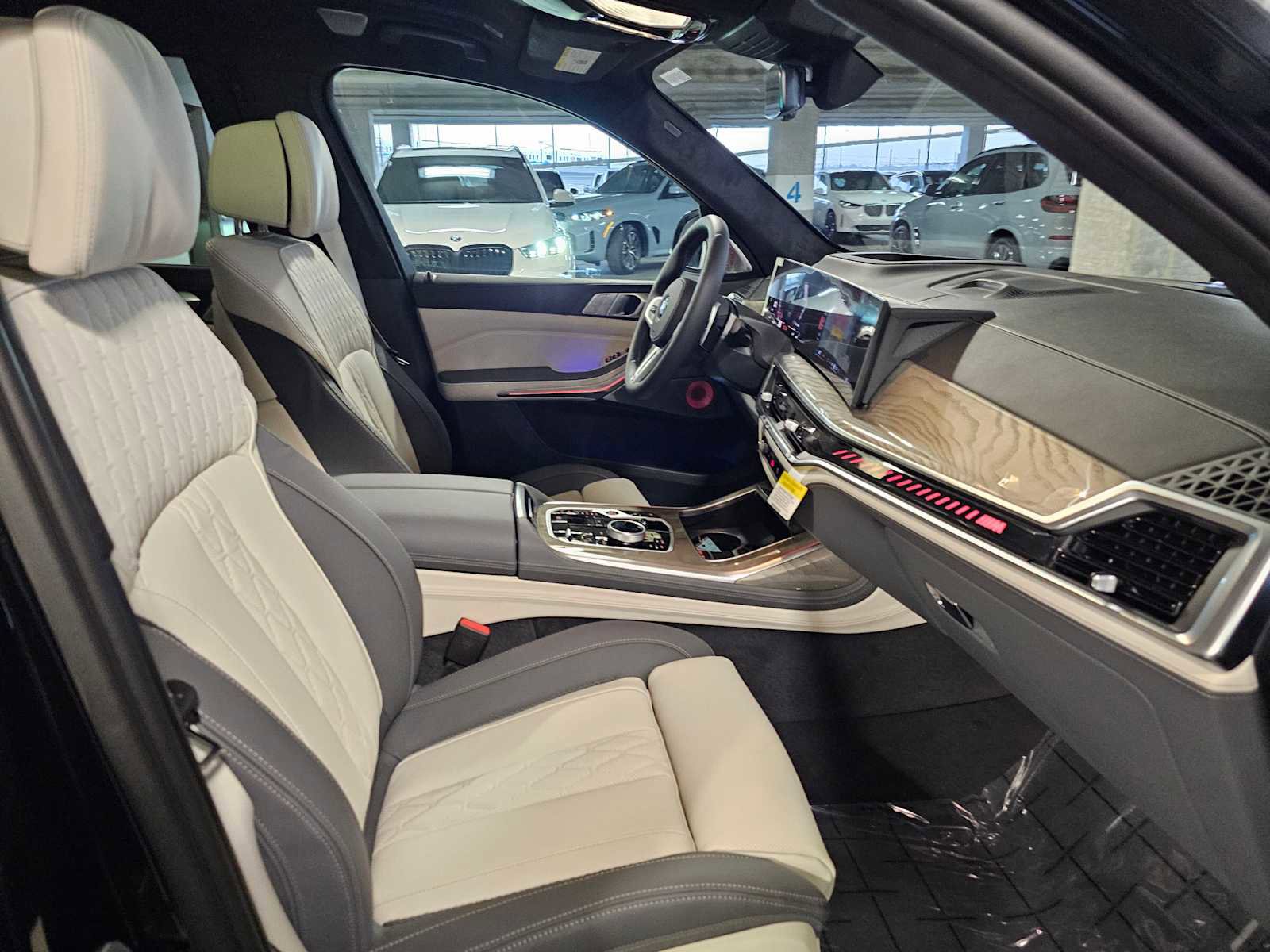 New 2026 BMW X7 M60i image 47