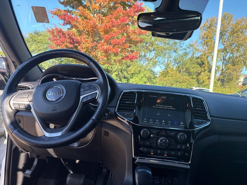 Used 2021 Jeep Grand Cherokee Laredo X AWD/4WD image 23