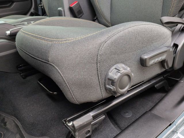 Used 2025 Jeep Wrangler Sport image 19