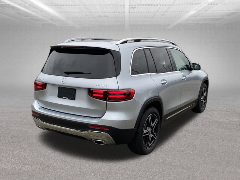 Used 2026 Mercedes-Benz GLB 250 4MATIC image 5