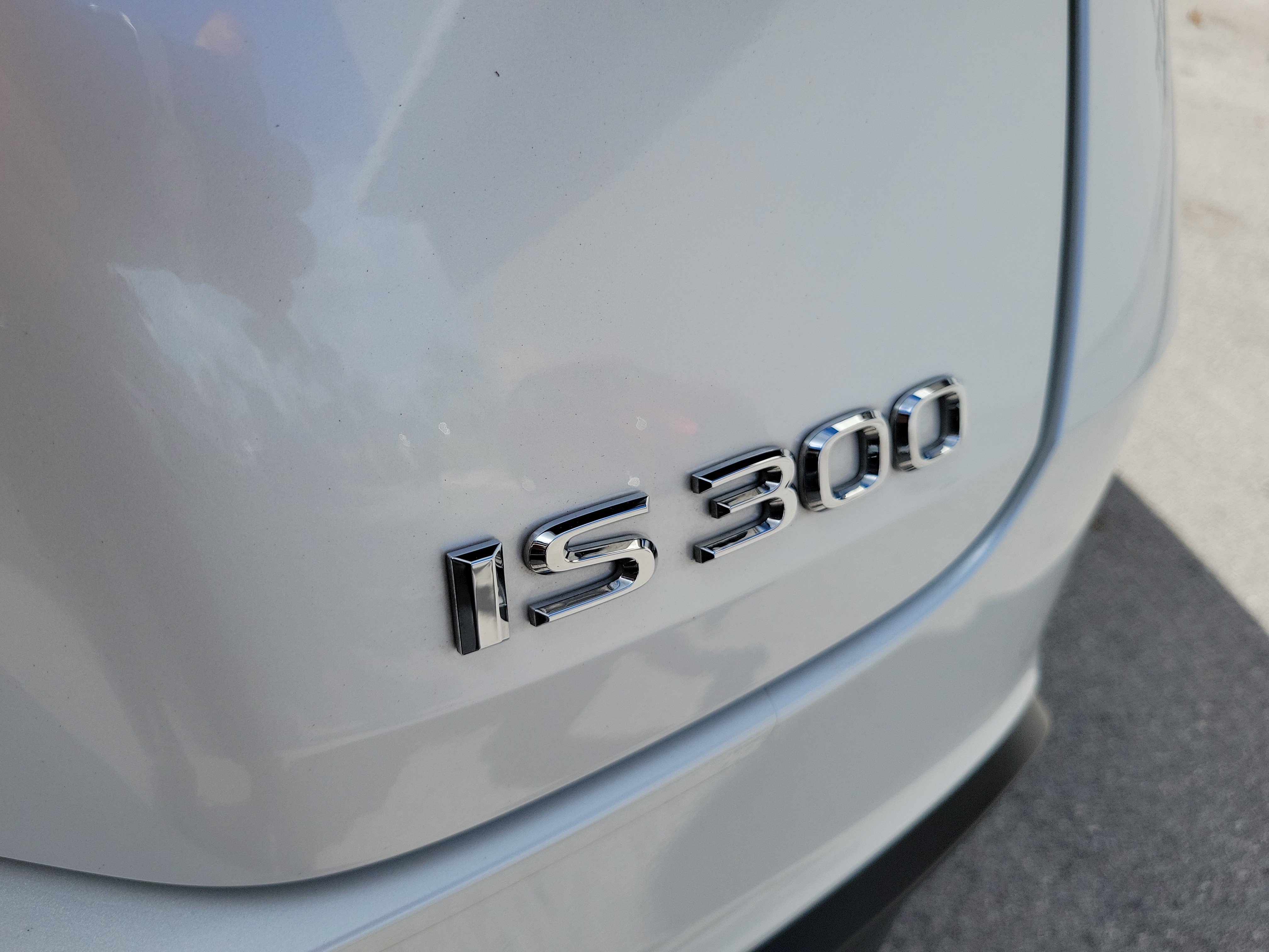 Used 2025 Lexus IS 300 w/ Premium Package RWD image 8
