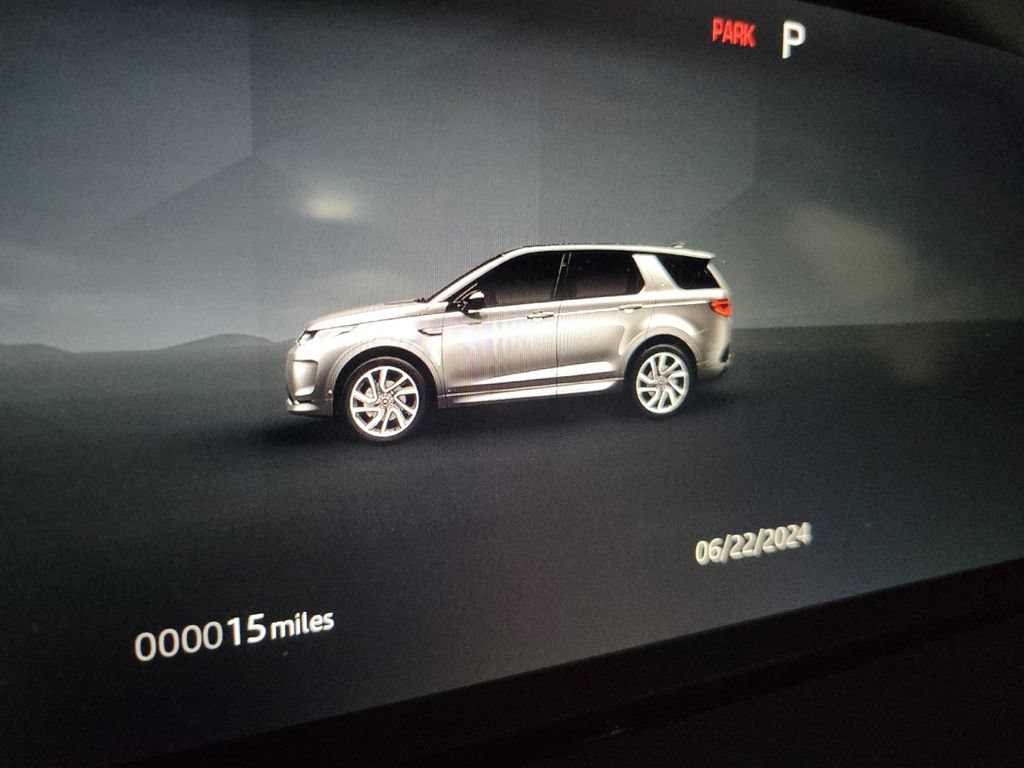 Used 2024 Land Rover Discovery Sport Dynamic SE AWD/4WD image 18