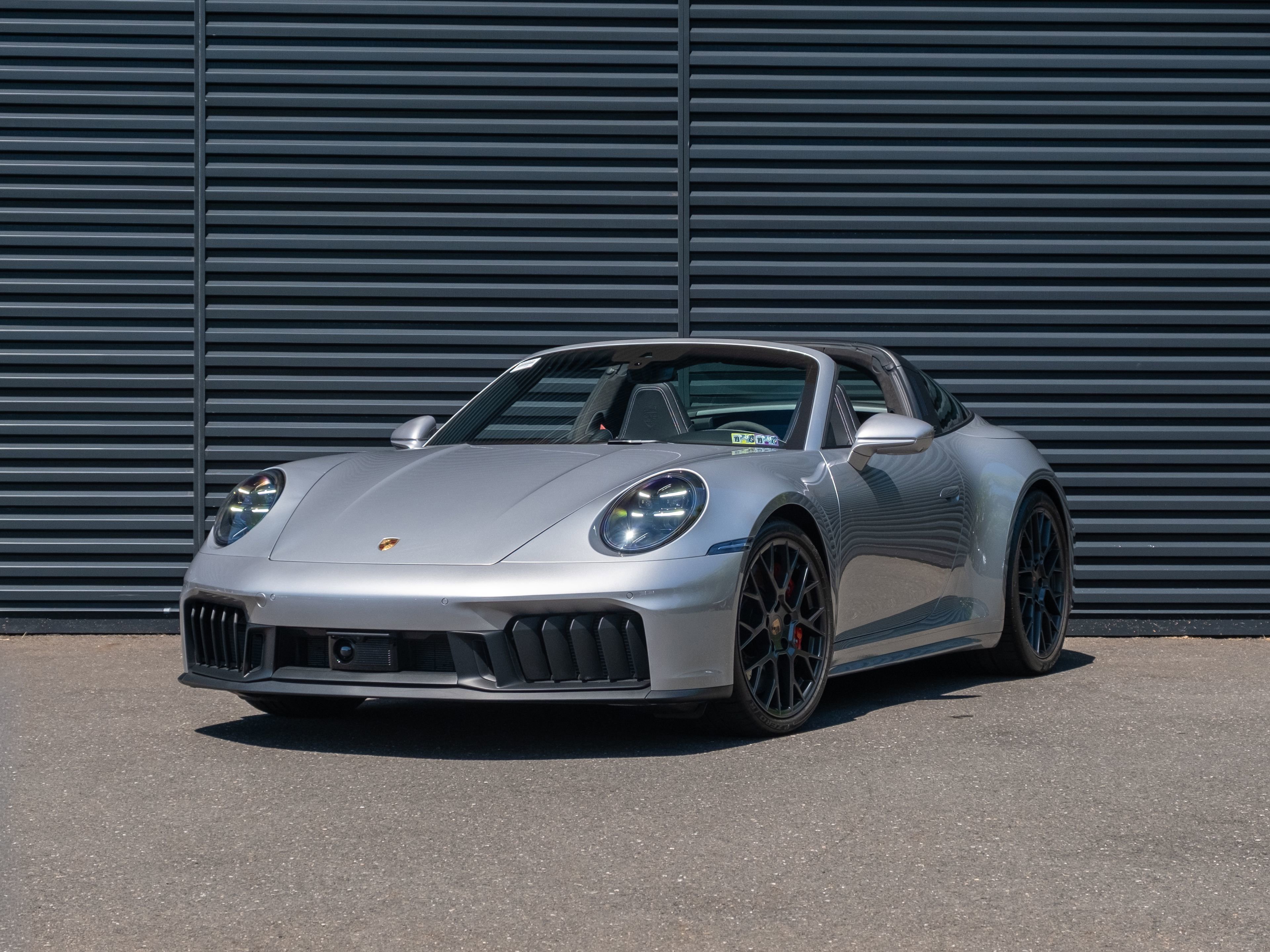 Certified 2025 Porsche 911 Targa 4 GTS AWD/4WD image 1