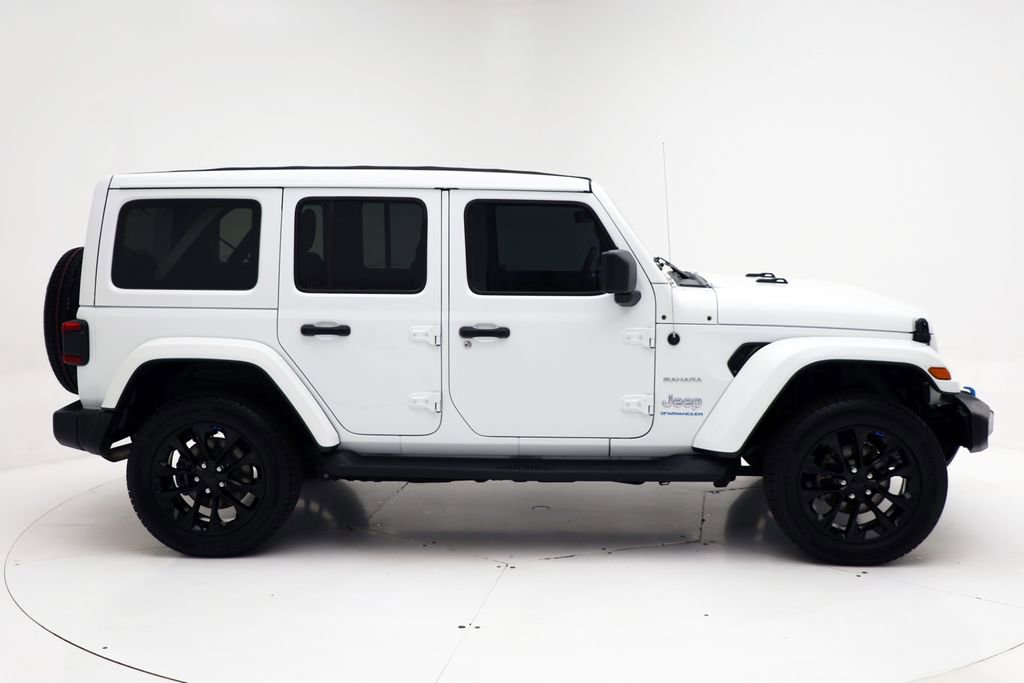 Used 2023 Jeep Wrangler Unlimited Sahara w/ Cold Weather Group AWD/4WD image 3
