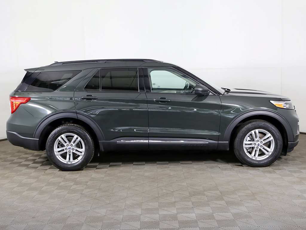 Used 2023 Ford Explorer XLT w/ Equipment Group 202A AWD/4WD image 20