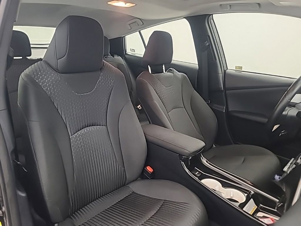 Used 2016 Toyota Prius Three w/ Advanced Technology Package FWD image 16