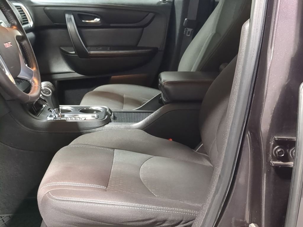 Used 2015 GMC Acadia SLE image 29