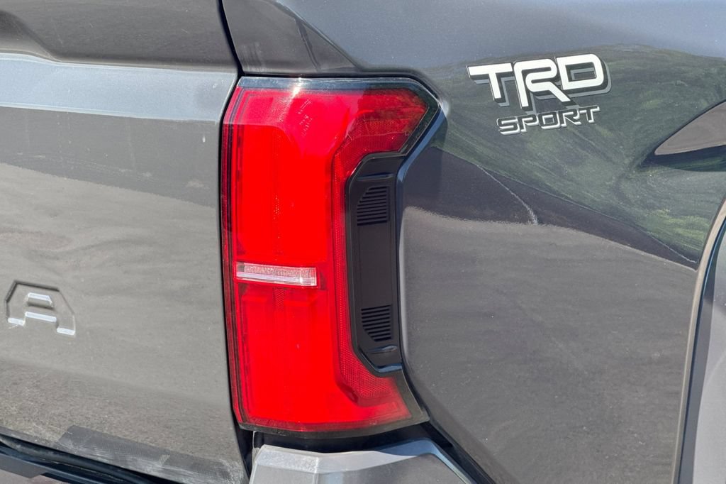 Used 2025 Toyota Tacoma TRD Sport AWD/4WD image 24