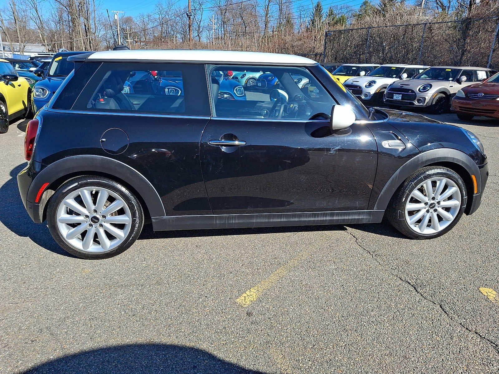 Used 2019 MINI Cooper 2-Door Hardtop image 7