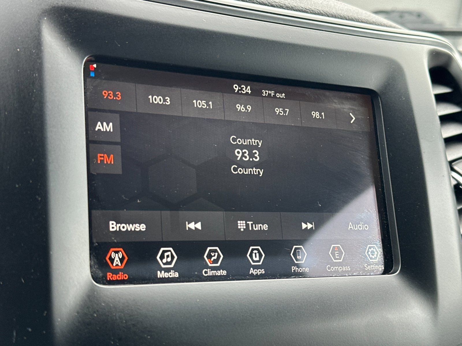 Used 2020 Jeep Cherokee Latitude image 18