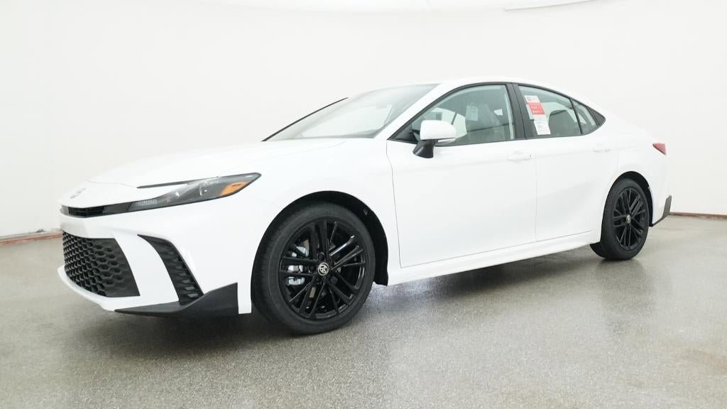 New 2026 Toyota Camry SE FWD image 17