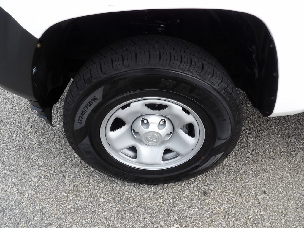 Used 2023 Toyota Tacoma SR RWD image 46