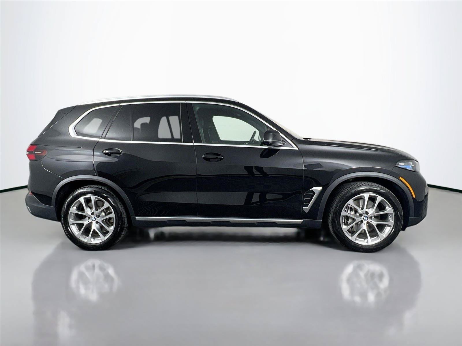 Used 2026 BMW X5 xDrive50e w/ Premium Package AWD/4WD image 7