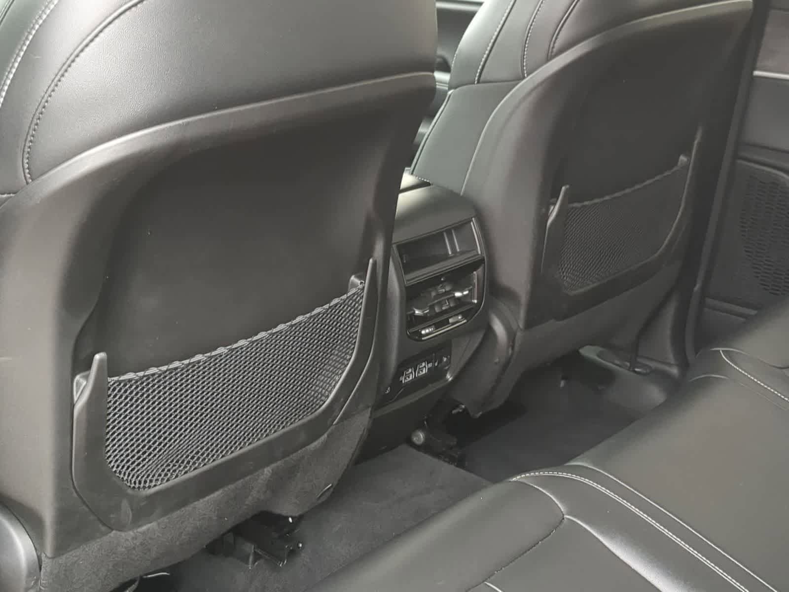 Used 2023 Jeep Grand Cherokee Limited image 18
