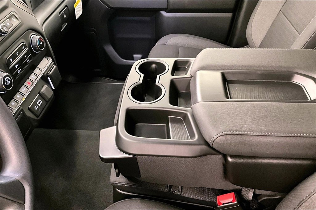New 2026 Chevrolet Silverado 1500 Custom w/ LPO, Dark Essentials Package image 7
