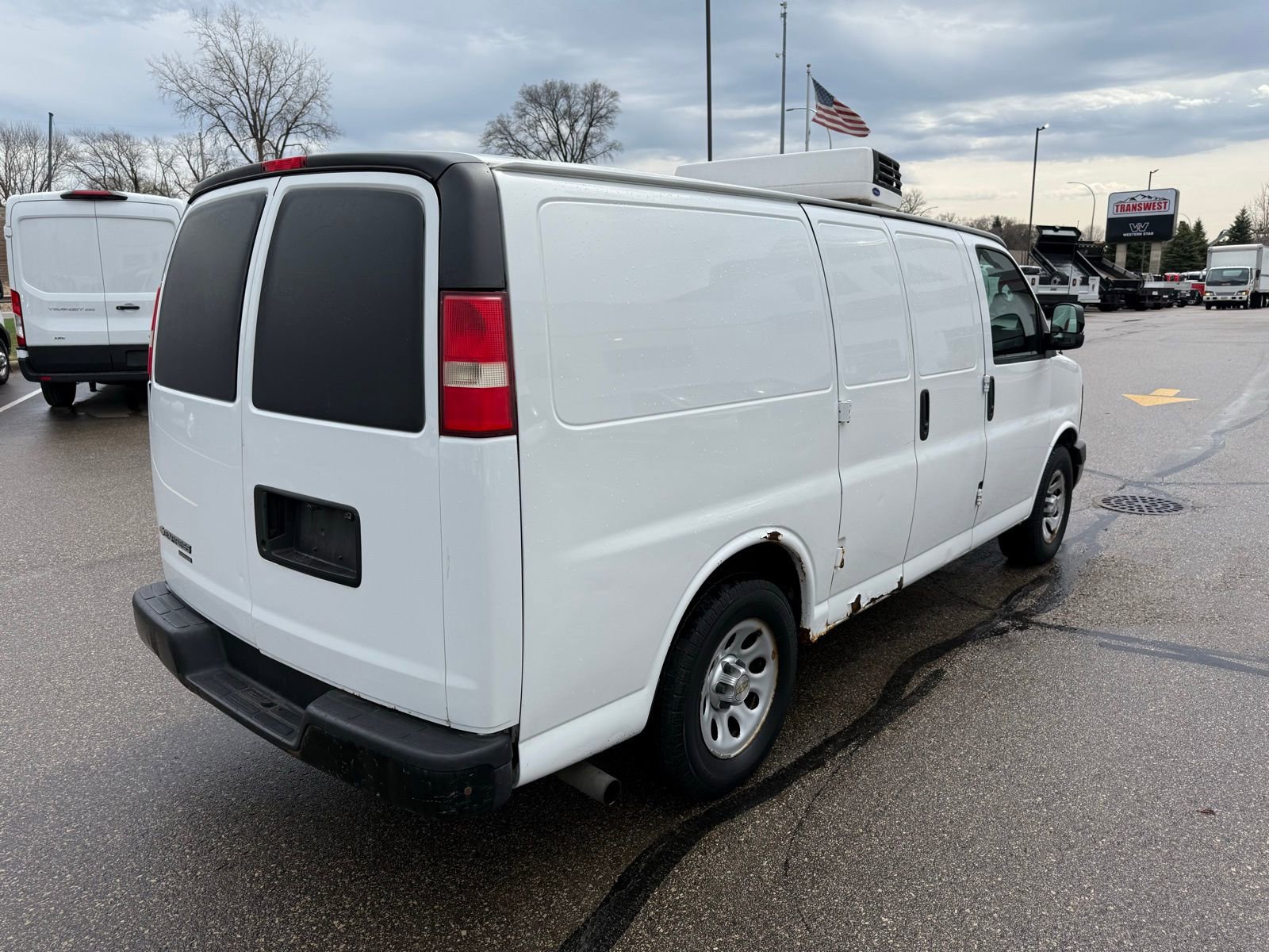 Used 2012 Chevrolet Express 1500 RWD image 13