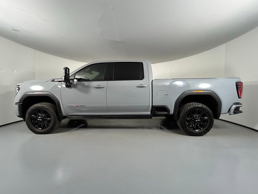 Used 2025 GMC Sierra 2500 AT4 w/ AT4 Premium Plus Package image 4