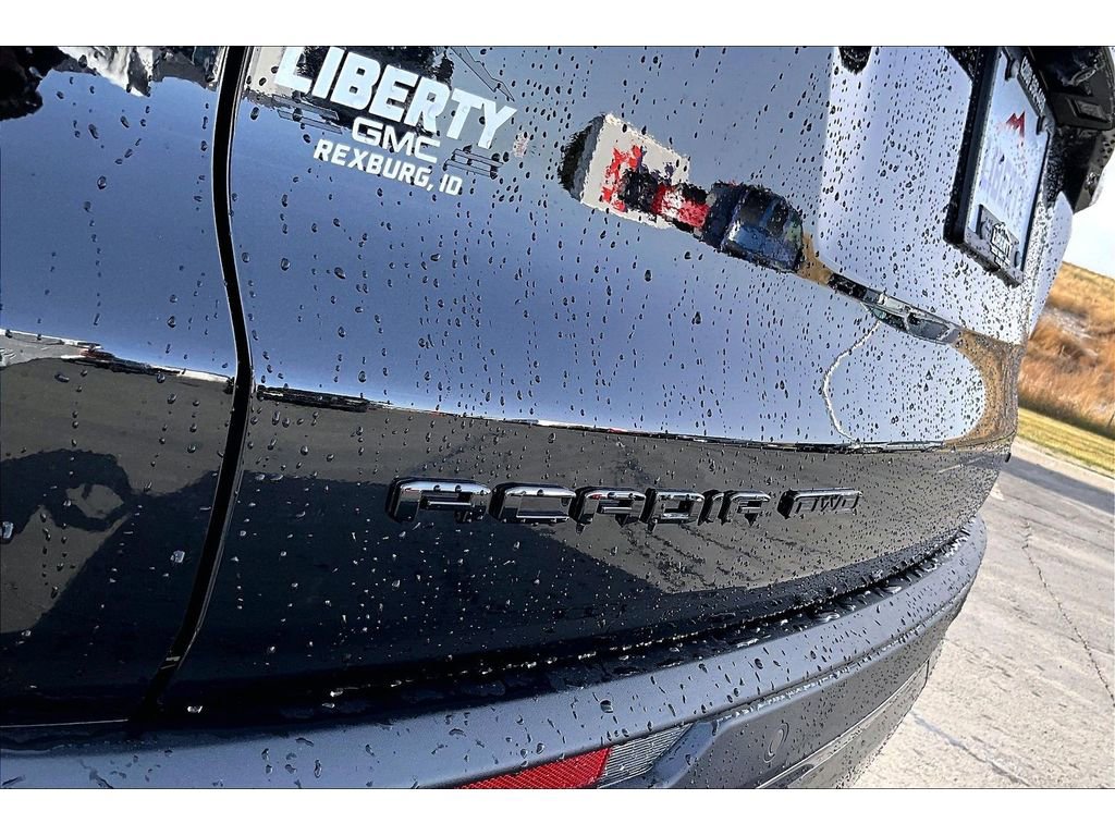 New 2026 GMC Acadia Elevation w/ Black Edition image 9