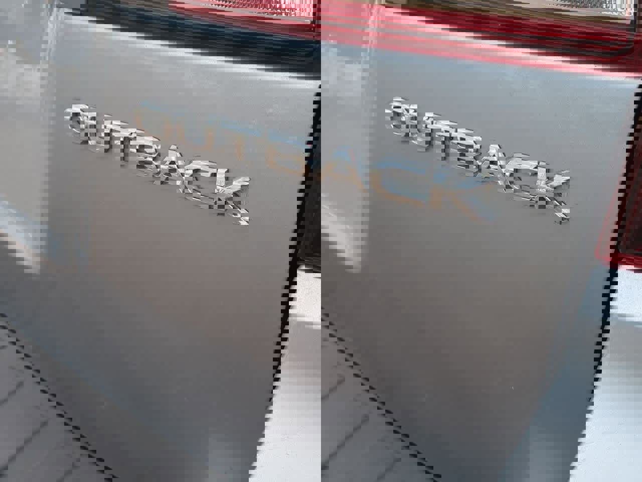 Used 2019 Subaru Outback 2.5i Premium image 12