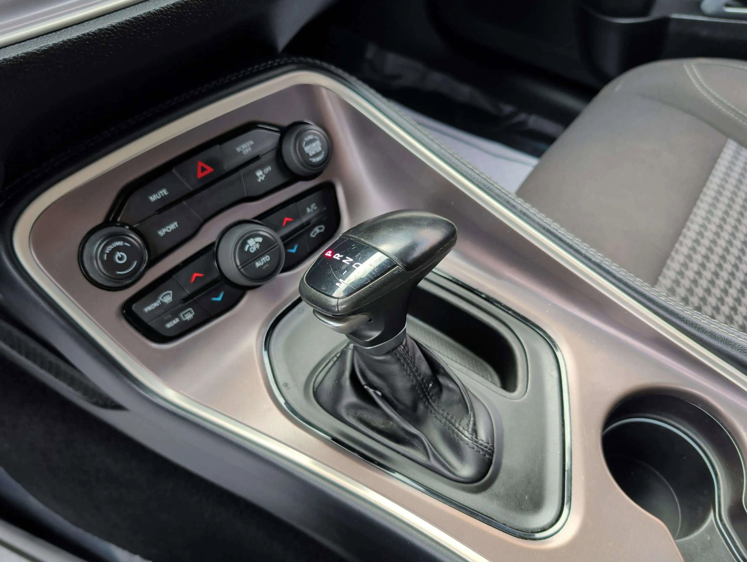 Used 2022 Dodge Challenger SXT w/ Blacktop Package image 32