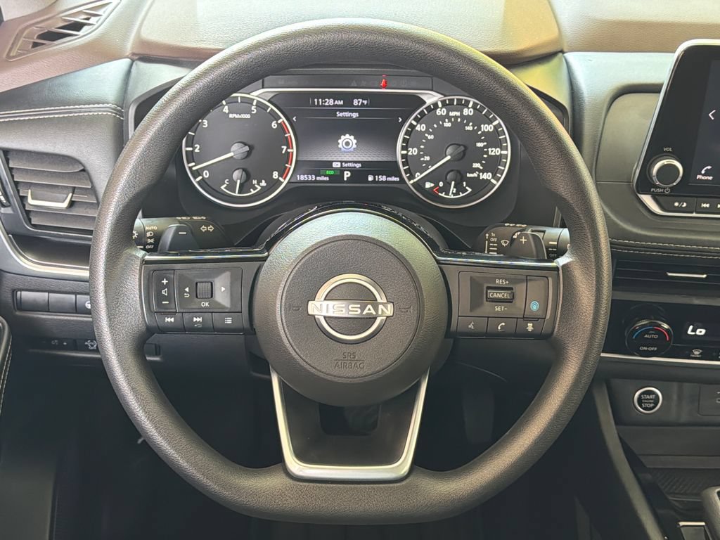 Used 2023 Nissan Rogue SV AWD/4WD image 4