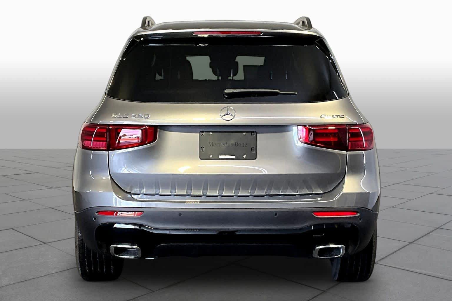 New 2026 Mercedes-Benz GLB 250 4MATIC image 4