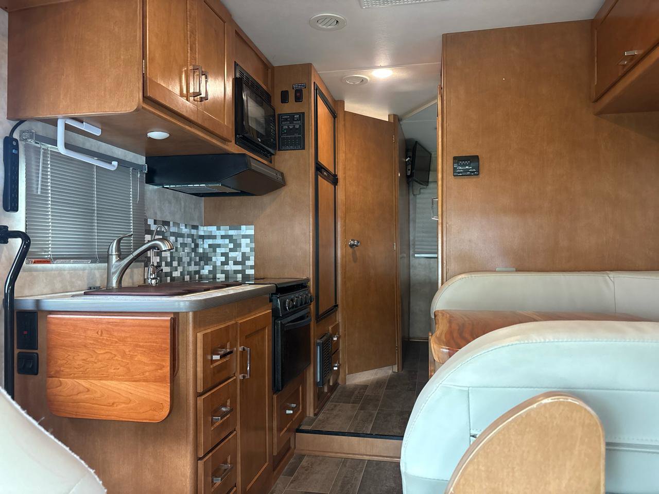 Used 2018 Ford E-350 and Econoline 350 Super Duty w/ Motorhome Prep Package RWD image 10