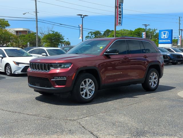 Used 2022 Jeep Grand Cherokee Limited w/ Luxury Tech Group II AWD/4WD image 8