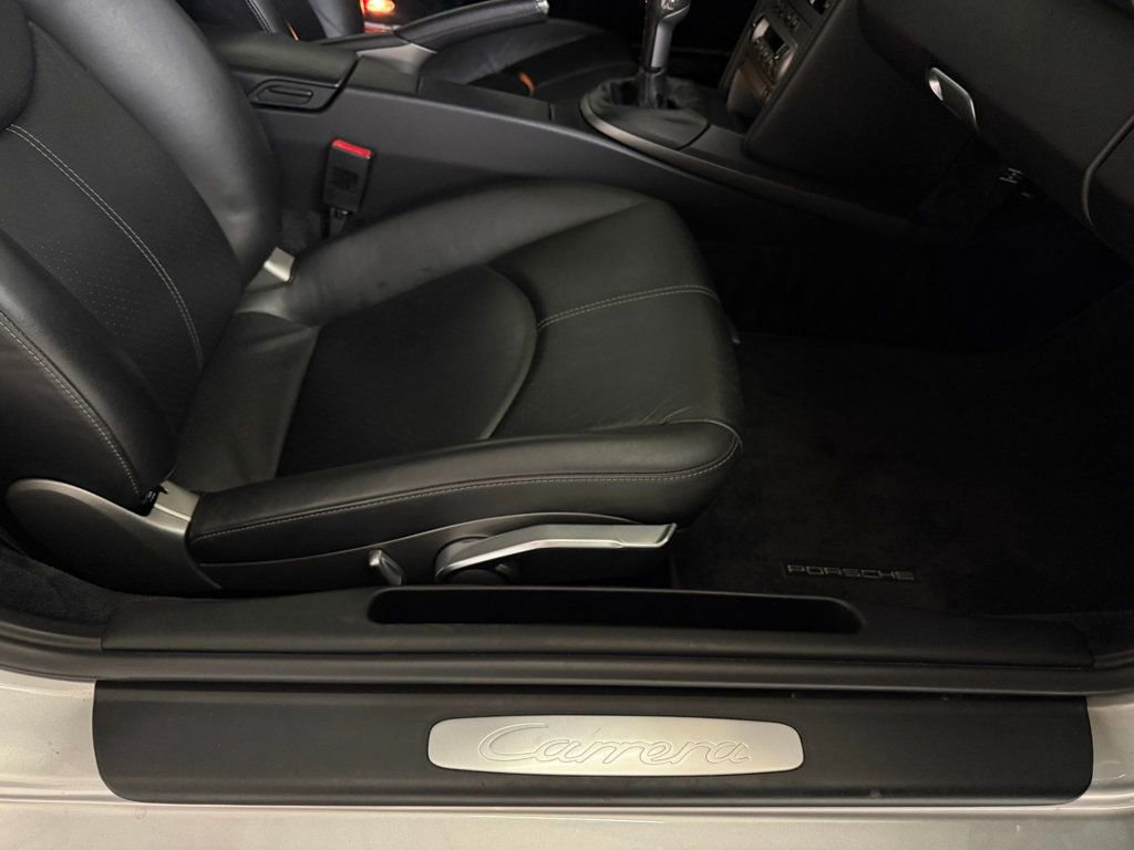 Used 2005 Porsche 911 Carrera image 27