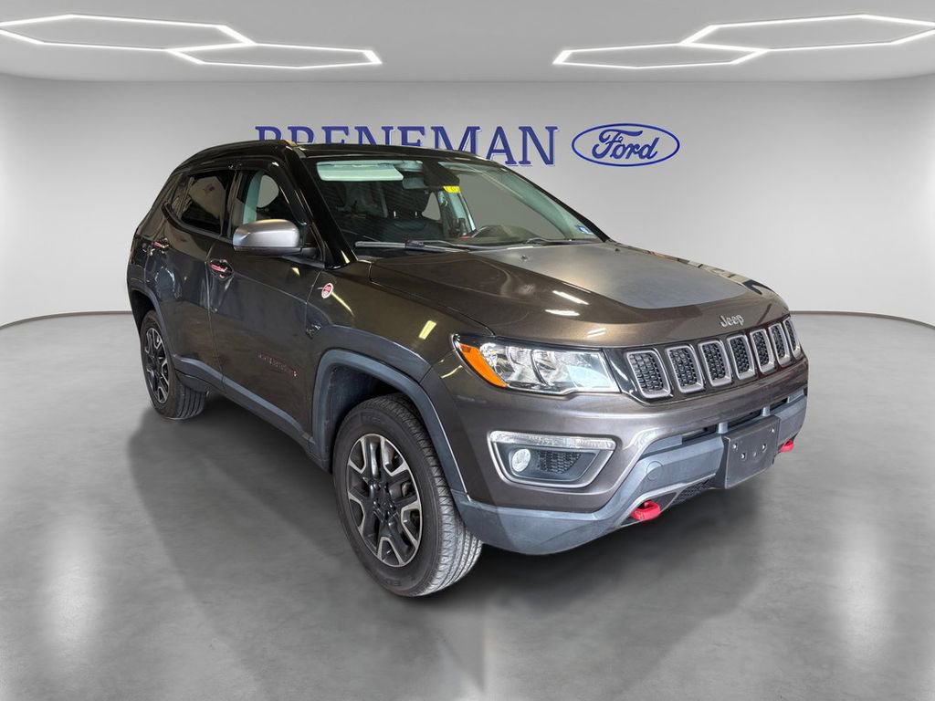 Used 2018 Jeep Compass Trailhawk AWD/4WD image 3
