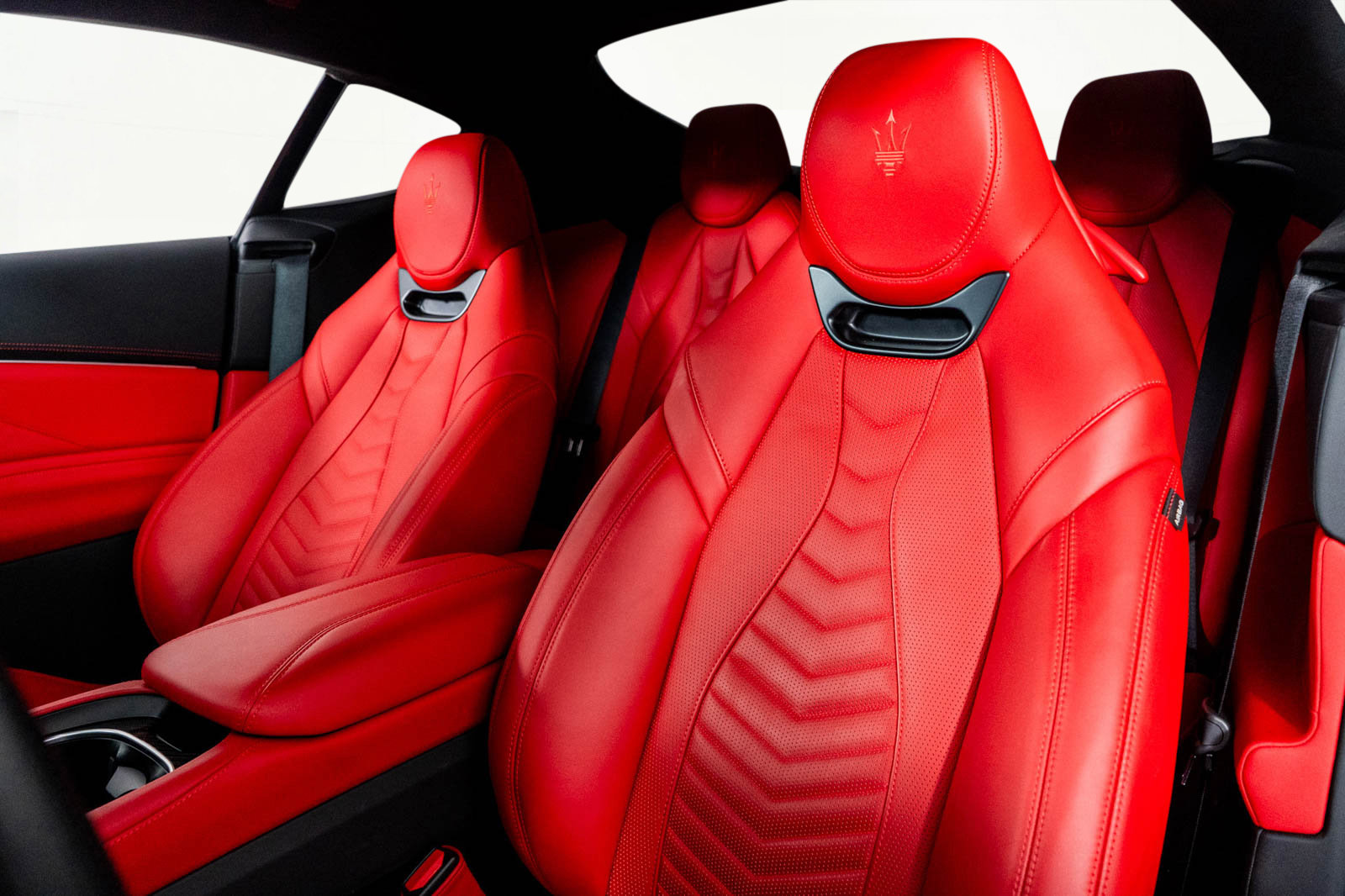 Used 2024 Maserati GranTurismo Trofeo image 3