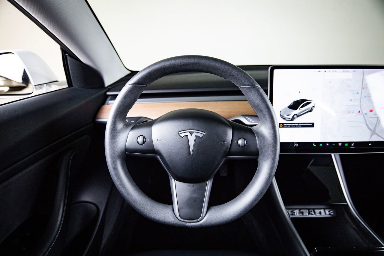Used 2020 Tesla Model 3 Long Range image 25